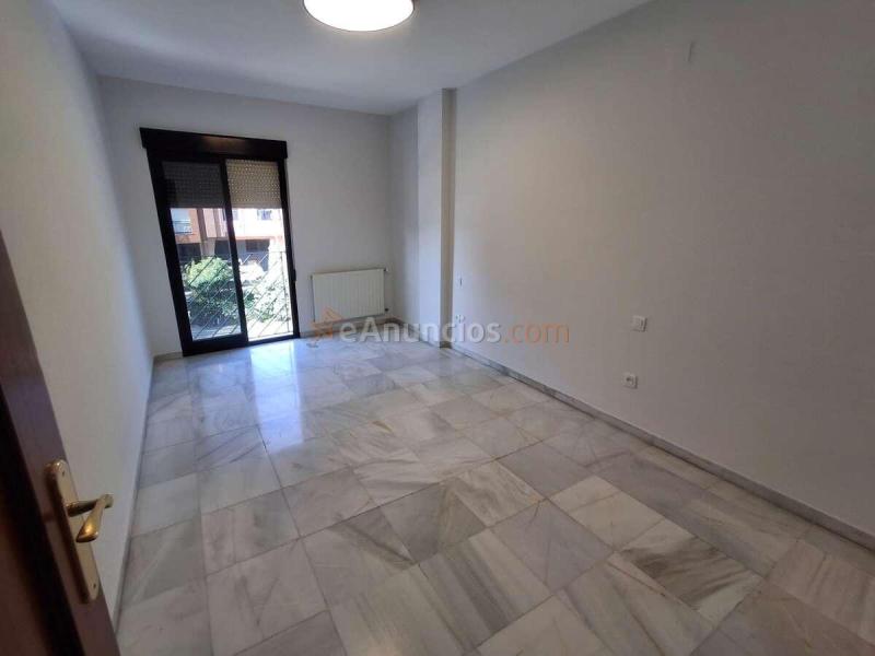 SE VENDE PISO EN AVENIDA 1 DE JULIO