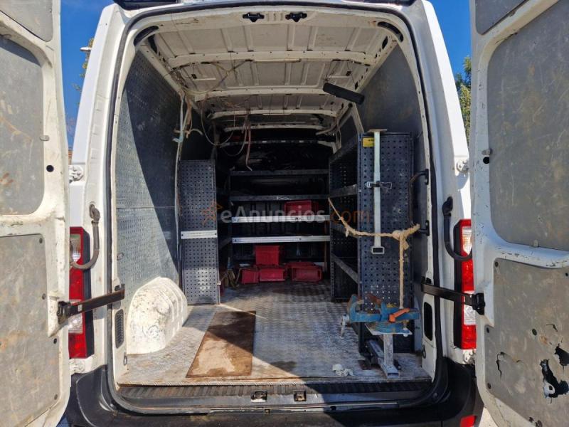 Renault Master L2H2 135 CV 3300 TALLER CON BACA Y ENGANCHE