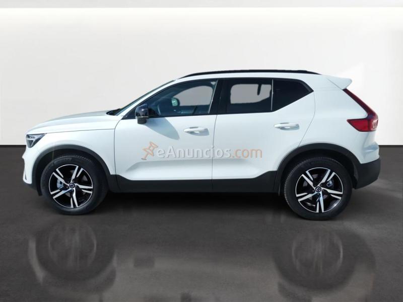 Volvo XC40 2.0 B3 MHEV PLUS DARK DCT 163 5P