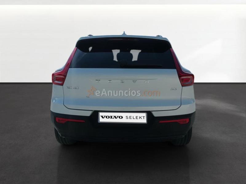 Volvo XC40 2.0 B3 MHEV PLUS DARK DCT 163 5P