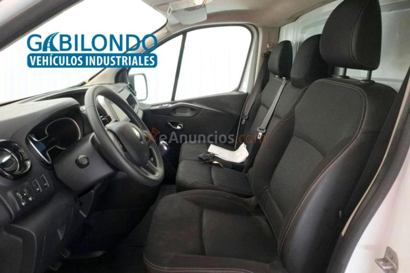 Renault Trafic Furgón L2H2 2.0 dCi