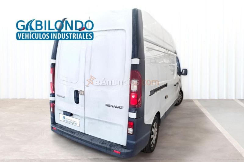 Renault Trafic Furgón L2H2 2.0 dCi