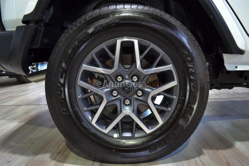 Jeep Wrangler Sahara
