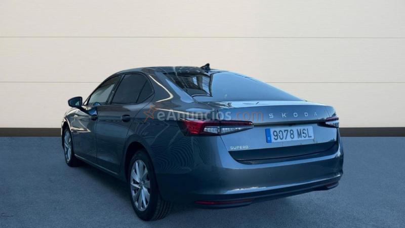 Skoda Superb 2.0 TDI 110KW DSG ESSENCE 150 5P