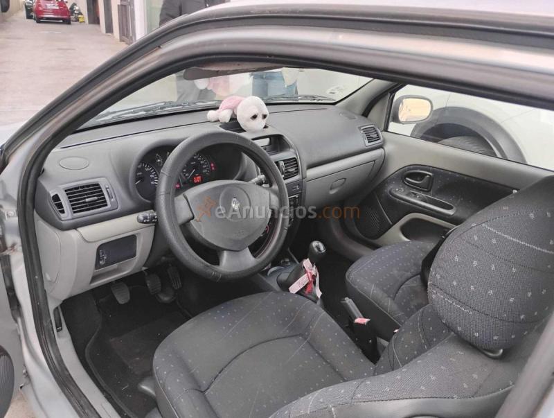 Renault Clio Authentique 1.2 