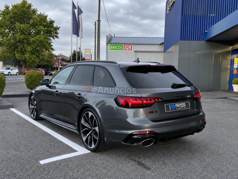 Audi A4 RS4 Avant 
