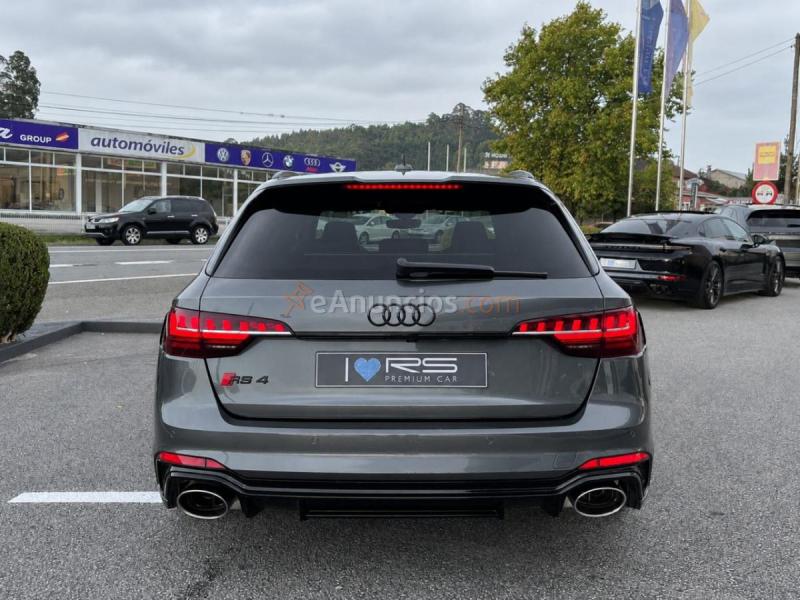 Audi A4 RS4 Avant 