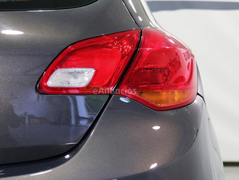 Opel Astra 5p Selective 1.6 115 CV 