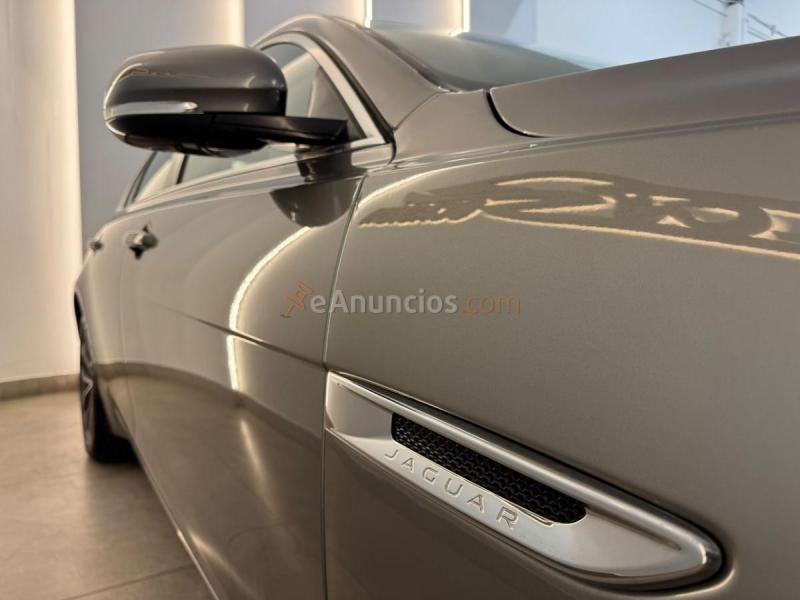 Jaguar XF Pure