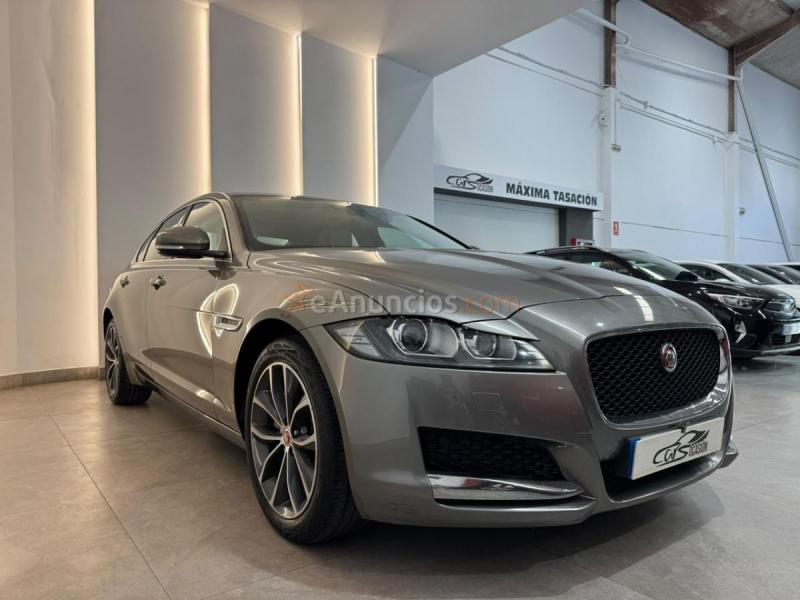 Jaguar XF Pure