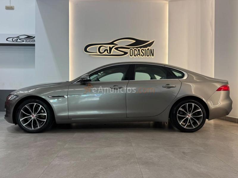Jaguar XF Pure