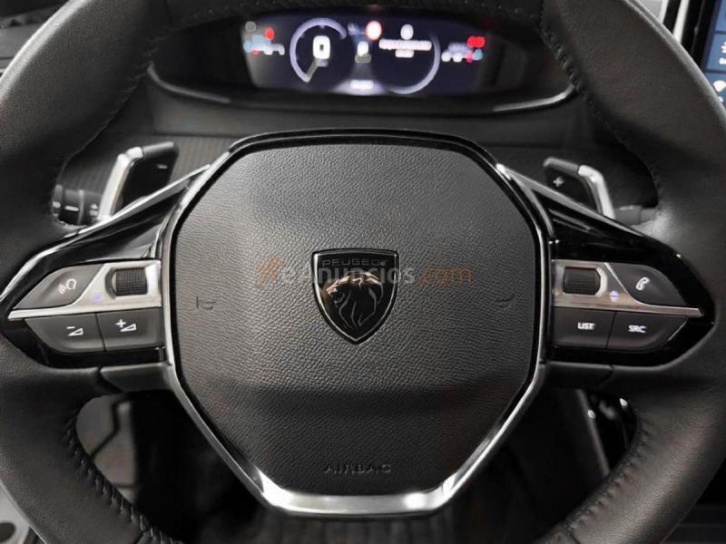 Peugeot 2008 1.2 145CV Allure  Hybrid eDCS6