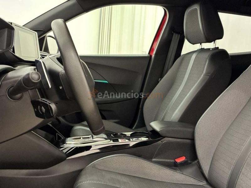 Peugeot 2008   Puretech 130 S&S EAT8 Allure Pack