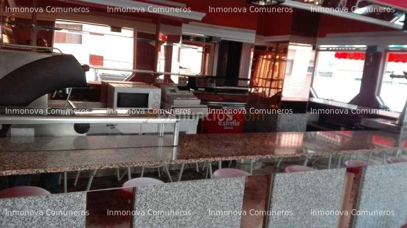 SALAMANCA por zona Garrido, Bar en funcionamiento.