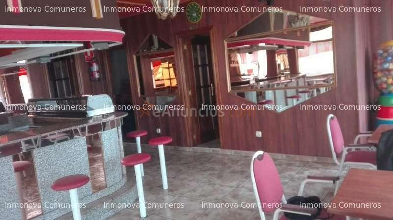 SALAMANCA por zona Garrido, Bar en funcionamiento.