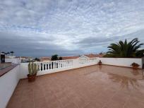 Piso de 2 dormitorios con terraza y vistas al mar en Callao Salvaje