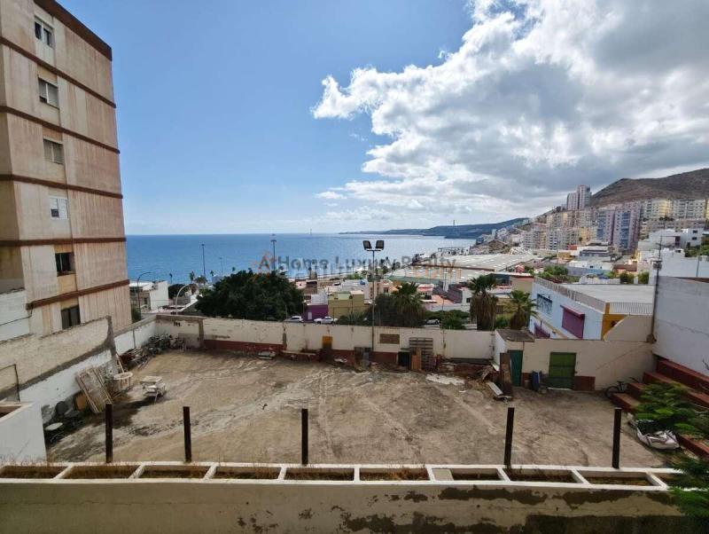 Piso de 3 dormitorios para reformar en Casablanca, Las Palmas de Gran Canaria