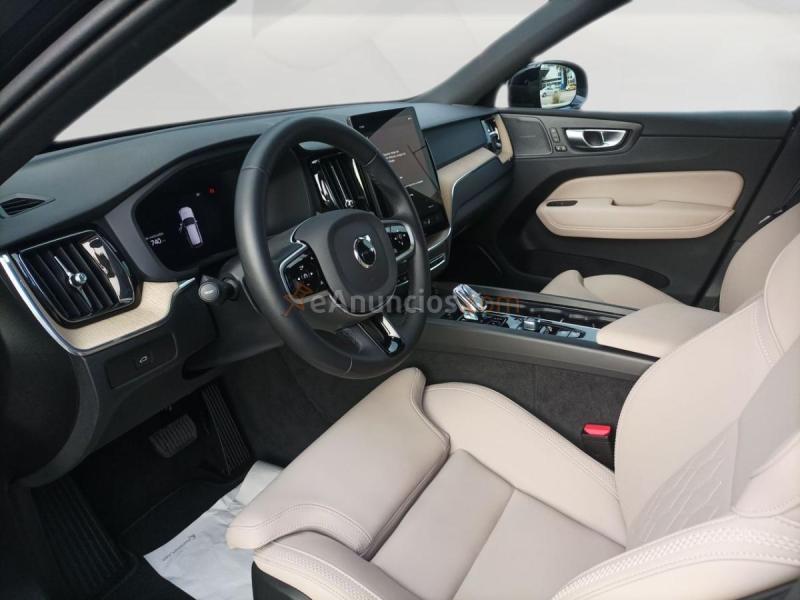 Volvo XC60 2.0 B5 P MHEV PLUS DARK AUTO 4WD 250 5P