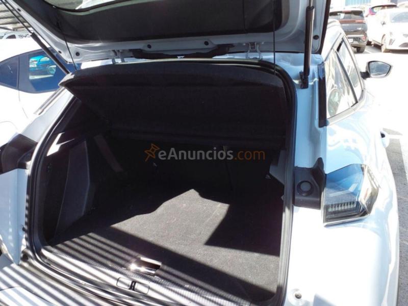 Peugeot 2008 Allure Puretech 100 SS 6 Vel. MAN 
