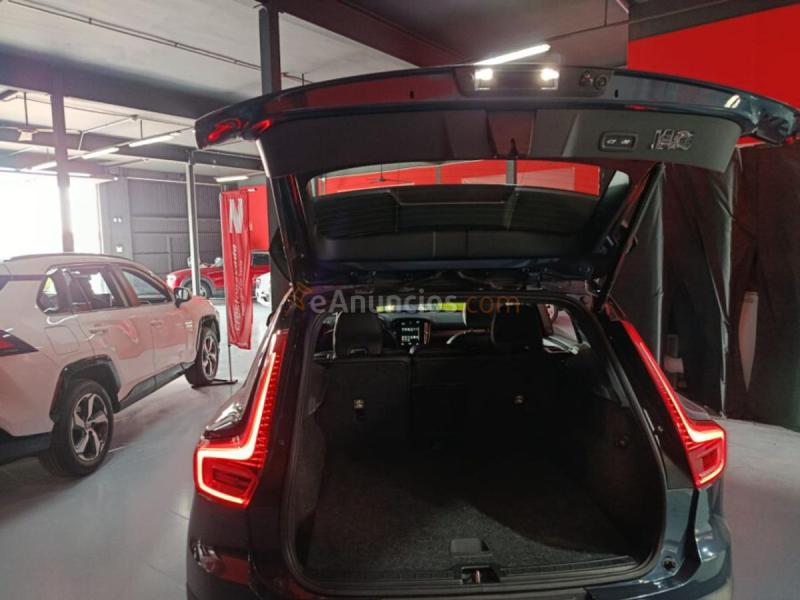 Volvo XC40 1.5 T5 Twin Recharge RDesign Auto 