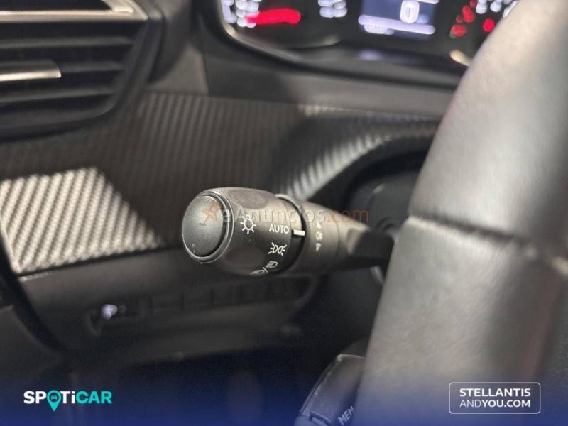 Peugeot 2008   Puretech 100 S&S 6 Vel. MAN Active