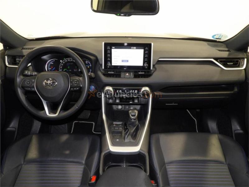 Toyota Rav4 2.5l 220H Style