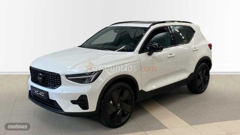 Volvo XC40 XC40 BLACK EDIT PLUS B3 (G) MILD HYBRID con 10 Km por 42.450 EUR. en Navarra