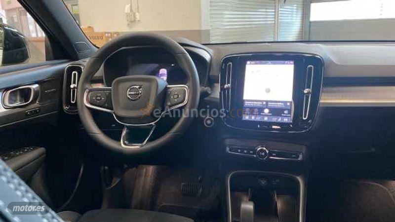 Volvo XC40 XC40 BLACK EDIT PLUS B3 (G) MILD HYBRID con 10 Km por 42.450 EUR. en Navarra