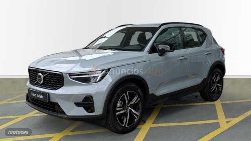Volvo XC40 2.0 B3 MHEV PLUS DARK DCT 5P de 2025 con 11.018 Km por 35.900 EUR. en Barcelona