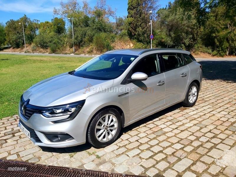 Renault Megane 1.5 DCI 110CV  SPORT TOURER ZEN ENERGY de 2017 con 102.000 Km por 11.900 EUR. en Barcelona