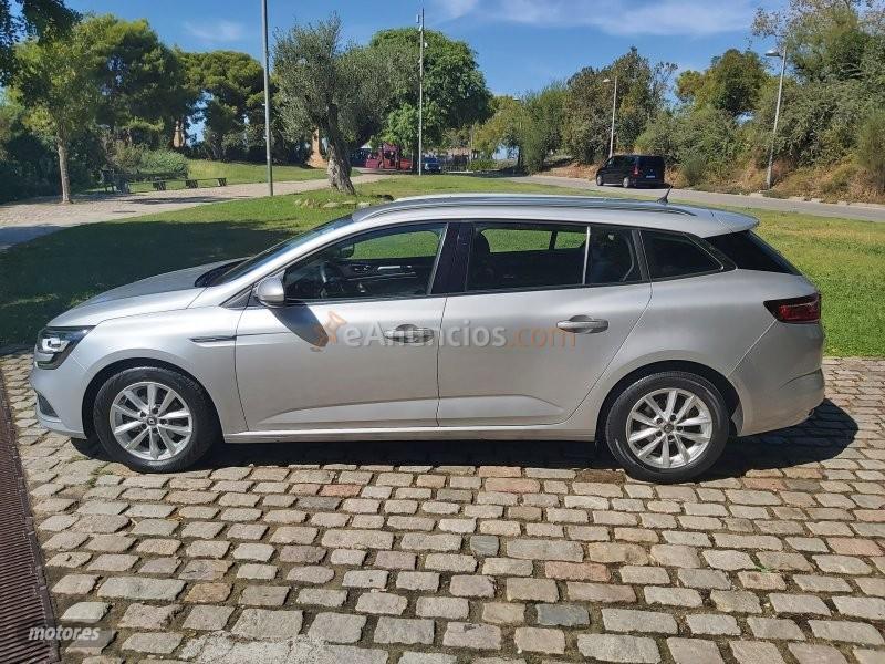 Renault Megane 1.5 DCI 110CV  SPORT TOURER ZEN ENERGY de 2017 con 102.000 Km por 11.900 EUR. en Barcelona
