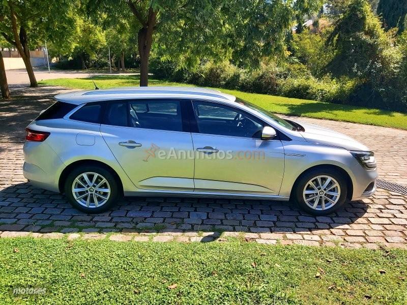 Renault Megane 1.5 DCI 110CV  SPORT TOURER ZEN ENERGY de 2017 con 102.000 Km por 11.900 EUR. en Barcelona