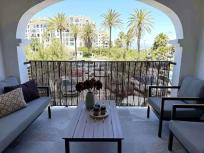Piso reformado con licencia turística y terraza en Puerto de la Duquesa