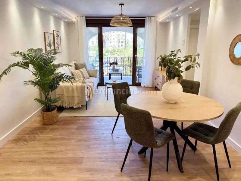 Piso reformado con licencia turística y terraza en Puerto de la Duquesa