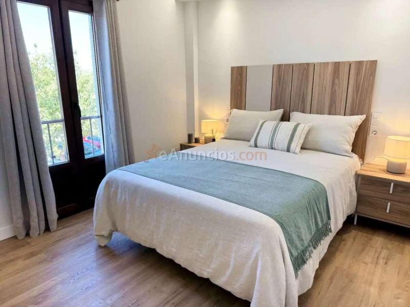 Piso reformado con licencia turística y terraza en Puerto de la Duquesa