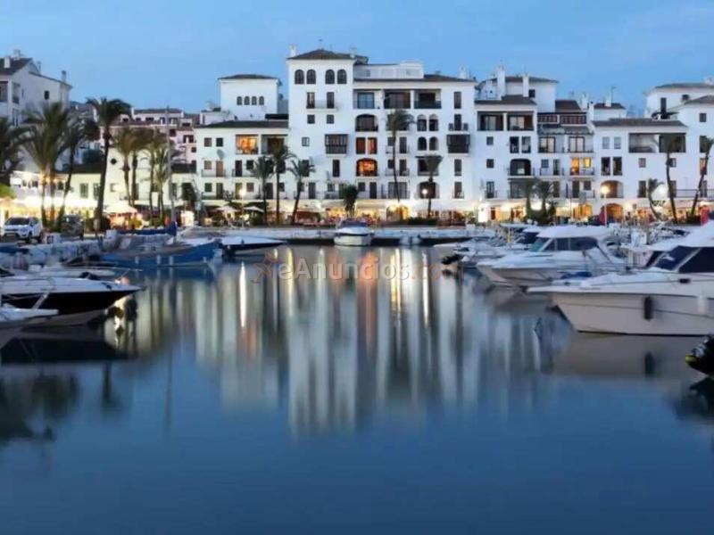 Piso reformado con licencia turística y terraza en Puerto de la Duquesa