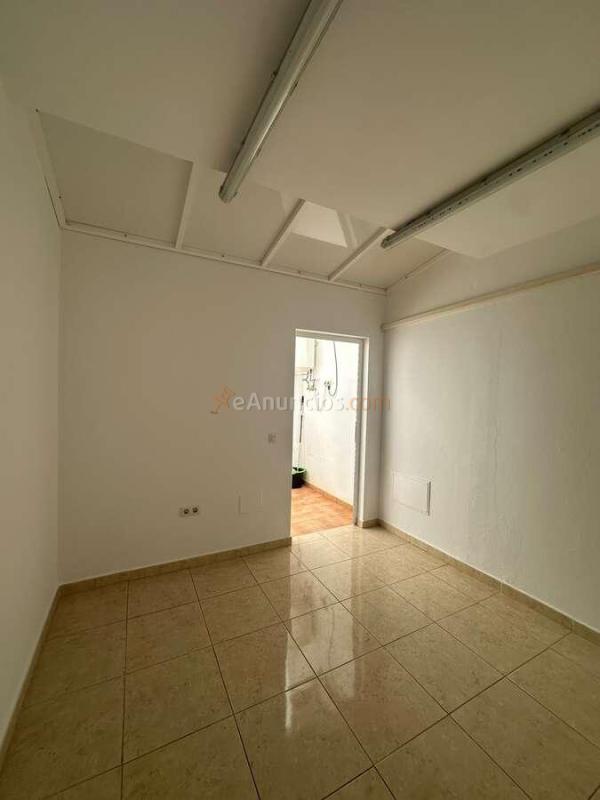 PISO  CON AZOTEA PROPIA Y ENTRADA INDEPENDIENTE, EN VENTA EN ARRECIFE – CALLE MARTÍNEZ MONTAÑEZ