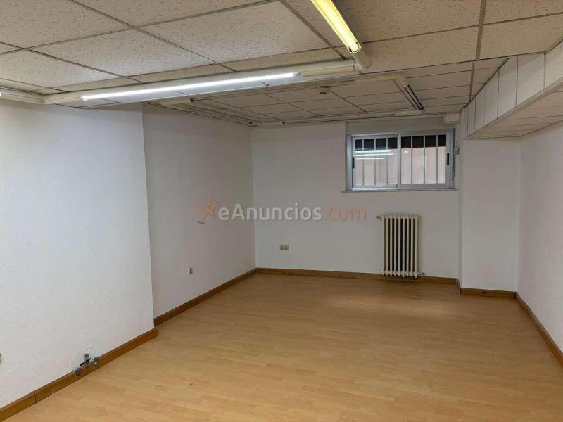 Espaciosa oficina de 125 m con Orientación Sur en el centro calle Zamora, muy luminosa