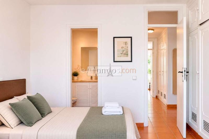 Apartamento luminoso de 2 dormitorios con terraza y vistas al mar en Sansofé Puerto, Puerto de Santiago