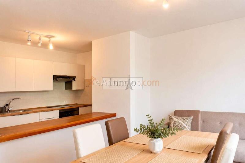 Apartamento luminoso de 2 dormitorios con terraza y vistas al mar en Sansofé Puerto, Puerto de Santiago
