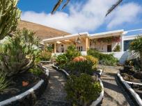 Villa exclusiva en La Asomada con vistas panorámicas al océano y a Fuerteventura