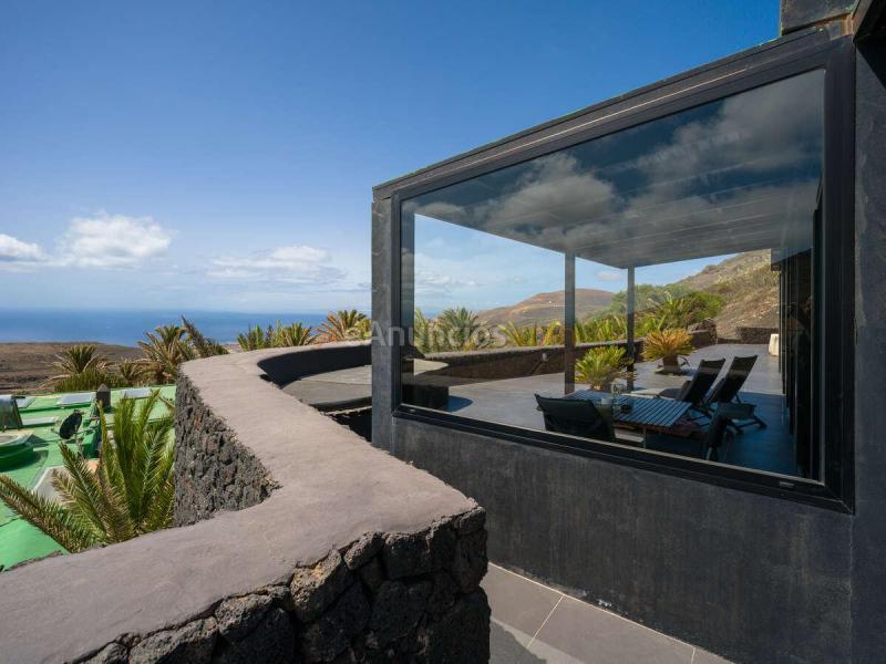 Villa exclusiva en La Asomada con vistas panorámicas al océano y a Fuerteventura