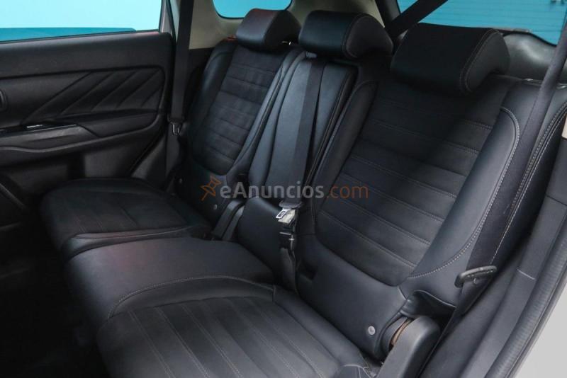 Mitsubishi Outlander 2.0 PHEV Kaiteki Auto 4WD