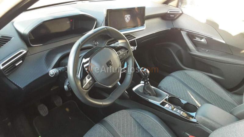 Peugeot 2008 Allure Puretech 100 SS 6 Vel. MAN 