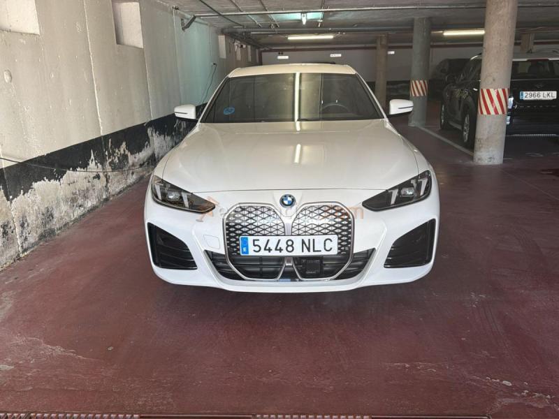 BMW i4 eDrive40 250 kW (340 CV)