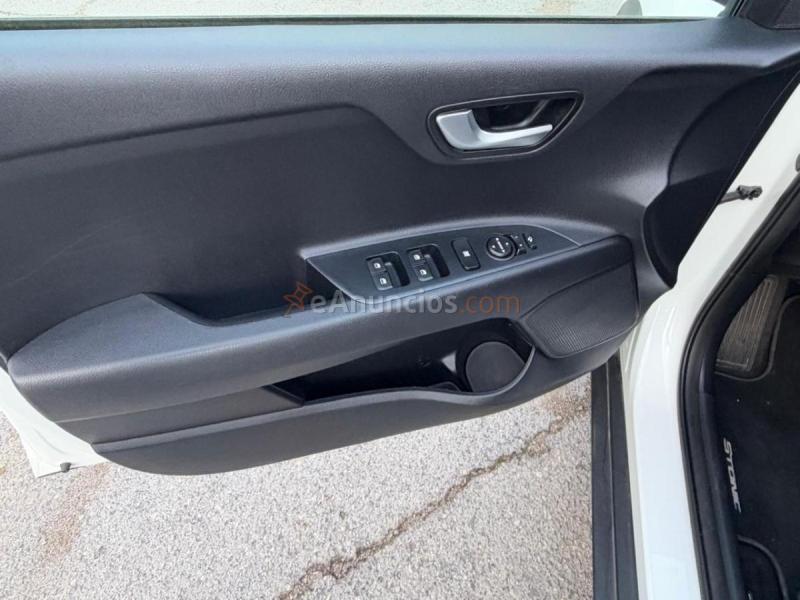 Kia Stonic 1.0 T-GDi 88kW (120CV) Drive