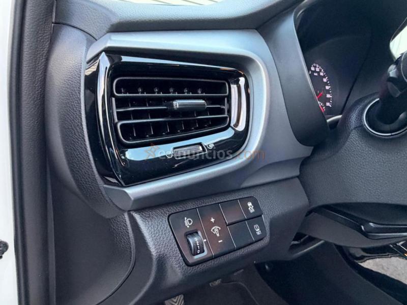 Kia Stonic 1.0 T-GDi 88kW (120CV) Drive