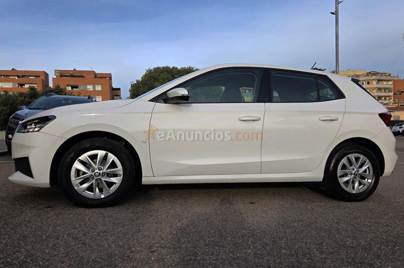 Skoda fabia mpi 80cv. Ambition mpi 80cv. Ambition, muy equipado y muy buen estado