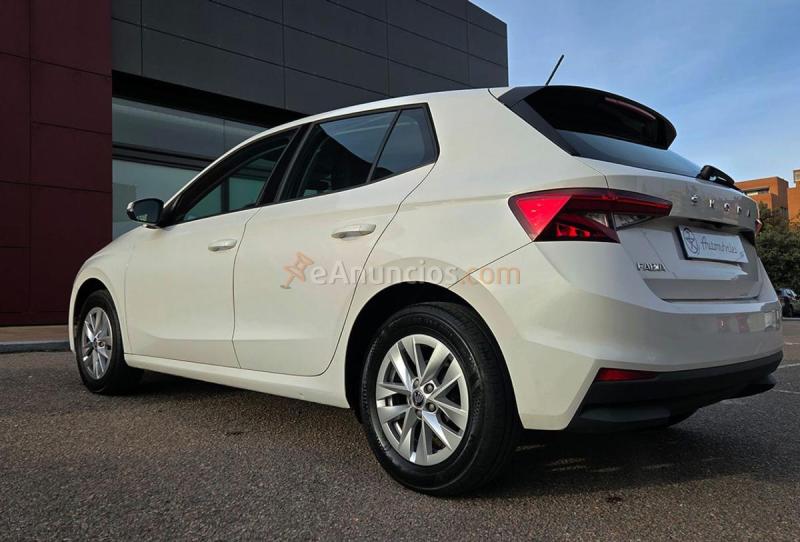Skoda fabia mpi 80cv. Ambition mpi 80cv. Ambition, muy equipado y muy buen estado