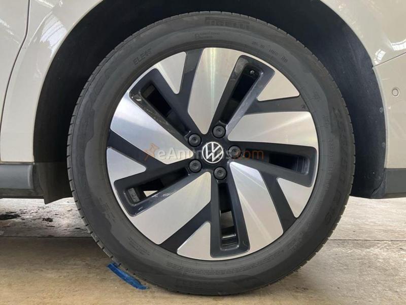 Volkswagen ID.BUZZ Pro 79kWh 210 kW (286 CV)